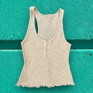 Cropped lettuce edged Henley American Eagle Tank - Med Womens